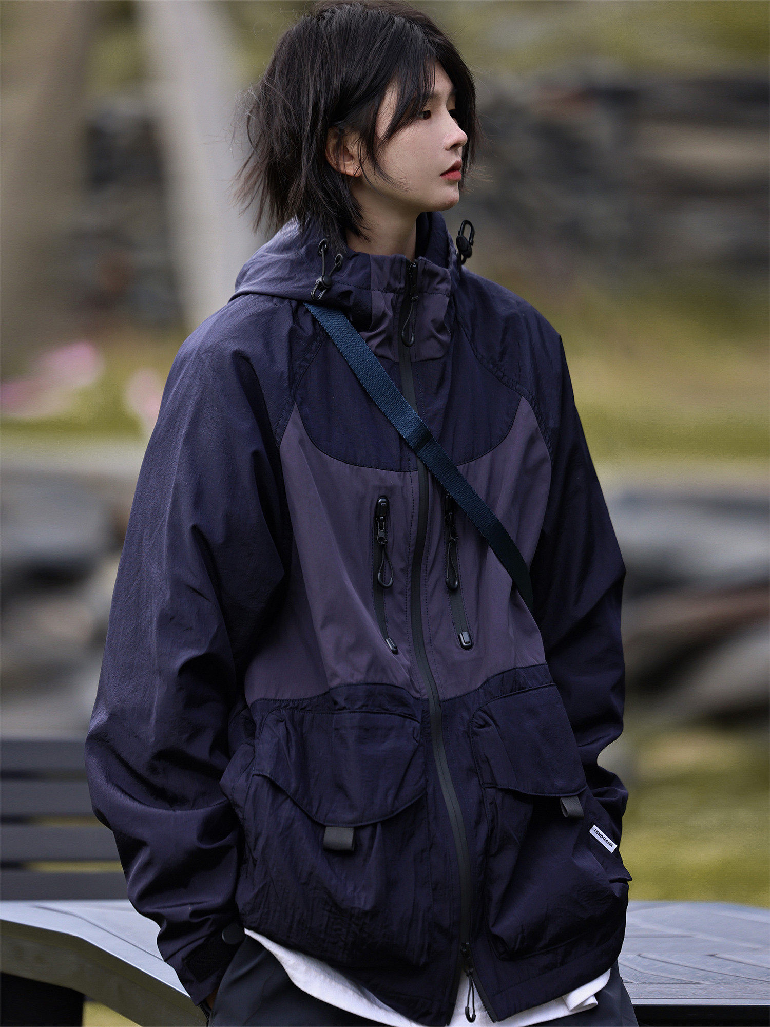 户外山系撞色拼接冲锋衣夹克外套