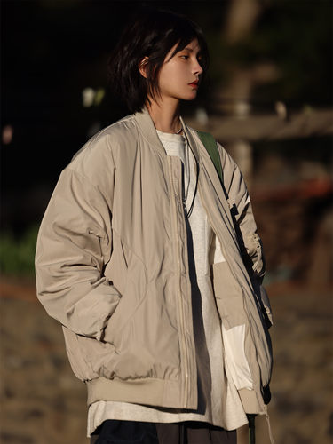 Nobodyknows棒球领羽绒服