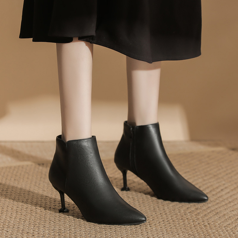 小码女靴313233细跟黑色爆款短靴子女2025新款冬季加绒马丁靴大码