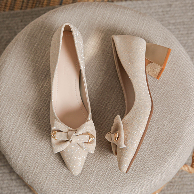 单鞋法式蝴蝶结显高显瘦大码女鞋