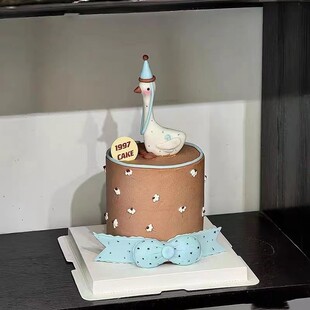 大白鹅百天满月周岁生日蛋糕装饰摆件三十而立小鹅小天鹅装扮配件
