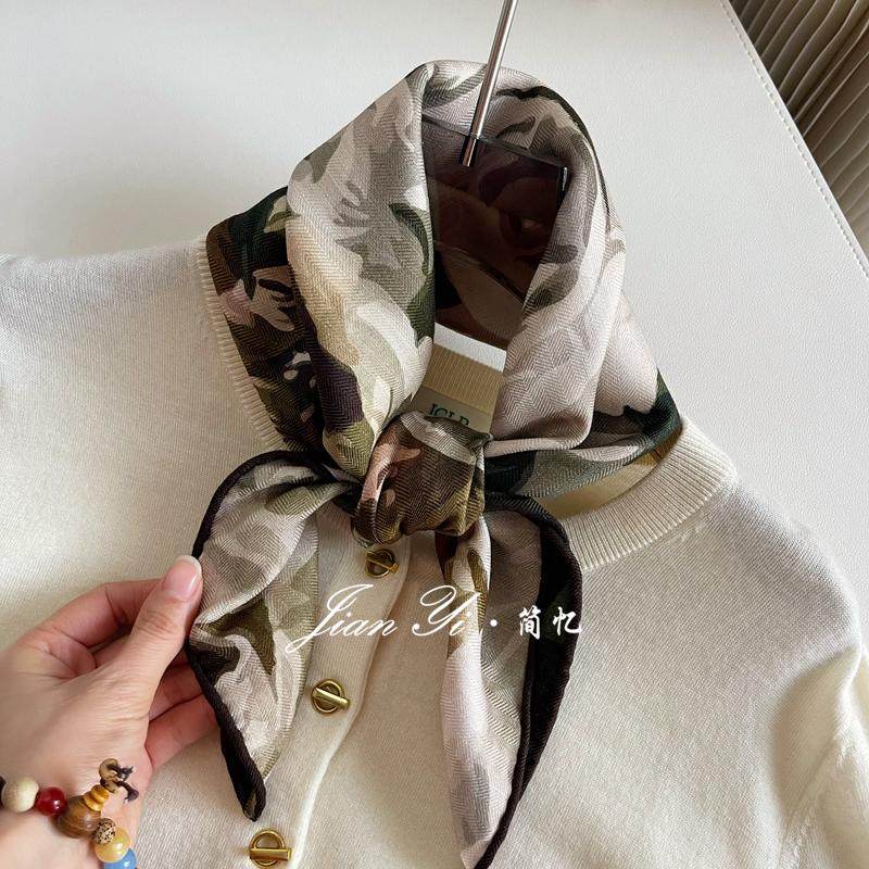 【玫瑰故事】气质篙级真丝羊毛65方巾双面秋冬保暖披肩围巾女