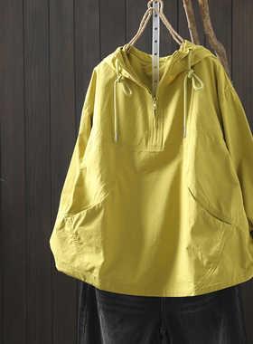 上衣女2026新款爆款春季薄款黄色连帽大码宽松设计感洋气套头t恤