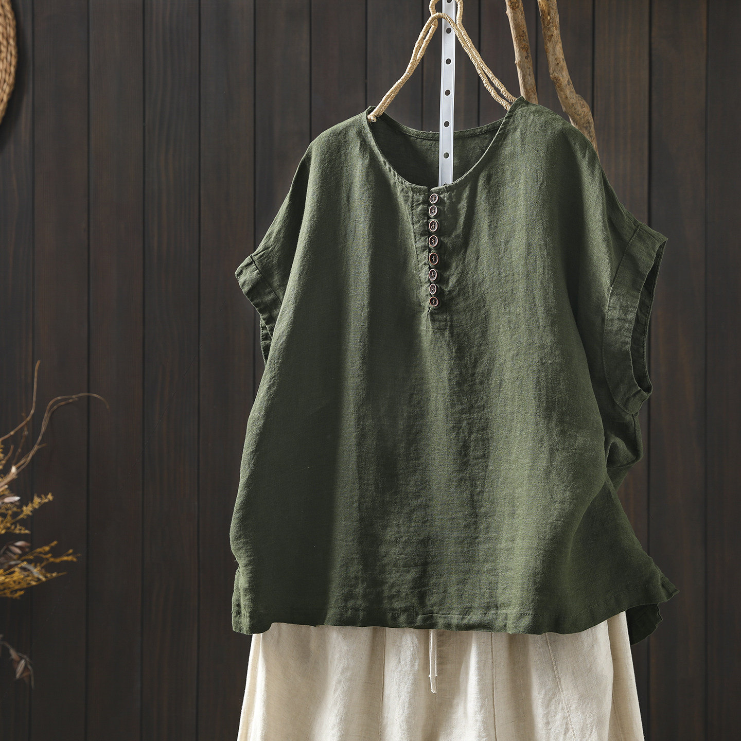 亚麻t恤上衣女夏季2026新款无袖大码超火复古不撞款时髦套头小衫
