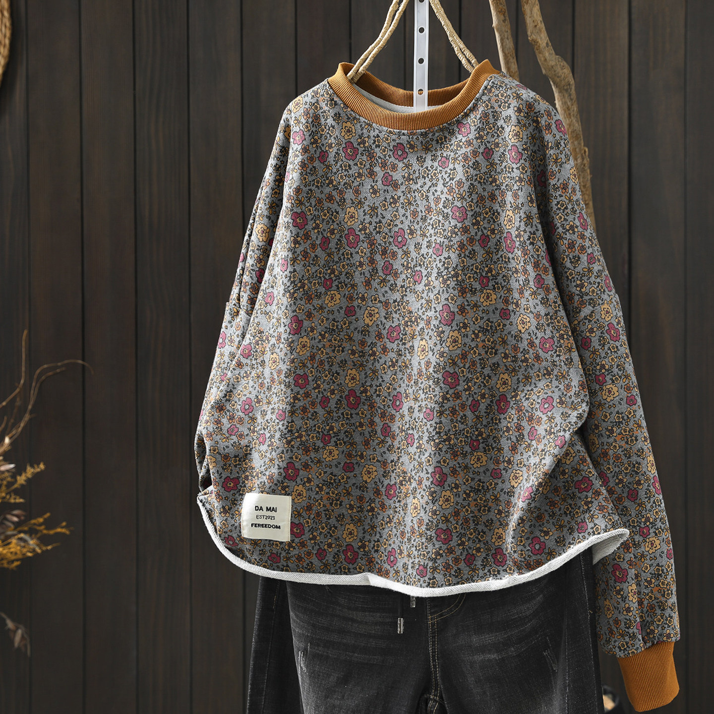 巨好看的卫衣女款独特漂亮巨好看2026正流行春短款小个子碎花t恤,女装/女士精品,大码内搭,淘宝优惠券,粉丝福利购,淘宝优惠卷