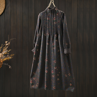 连衣裙女2025新款冬季打底半高领印花复古不撞款小众得体内搭长裙