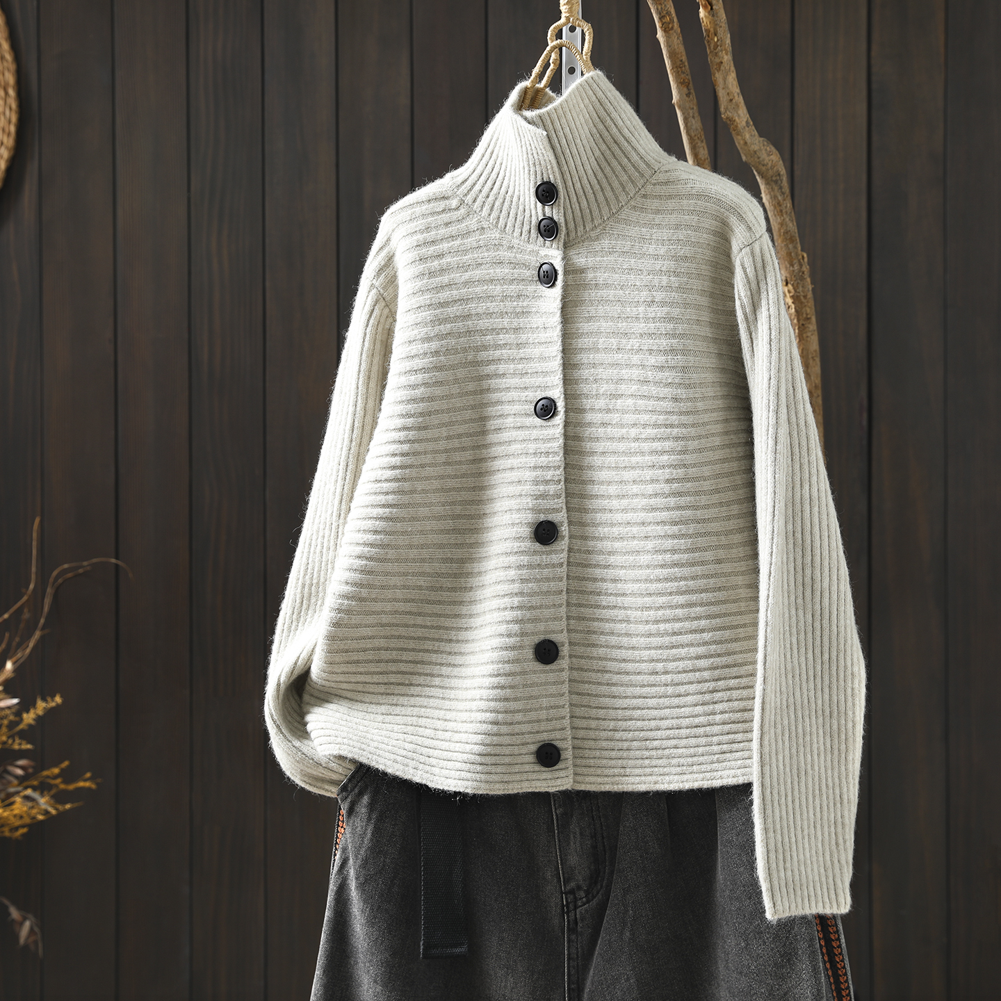 今年流行的爆款女装2025冬季新款羊毛高领条纹针织内搭短款毛开衫