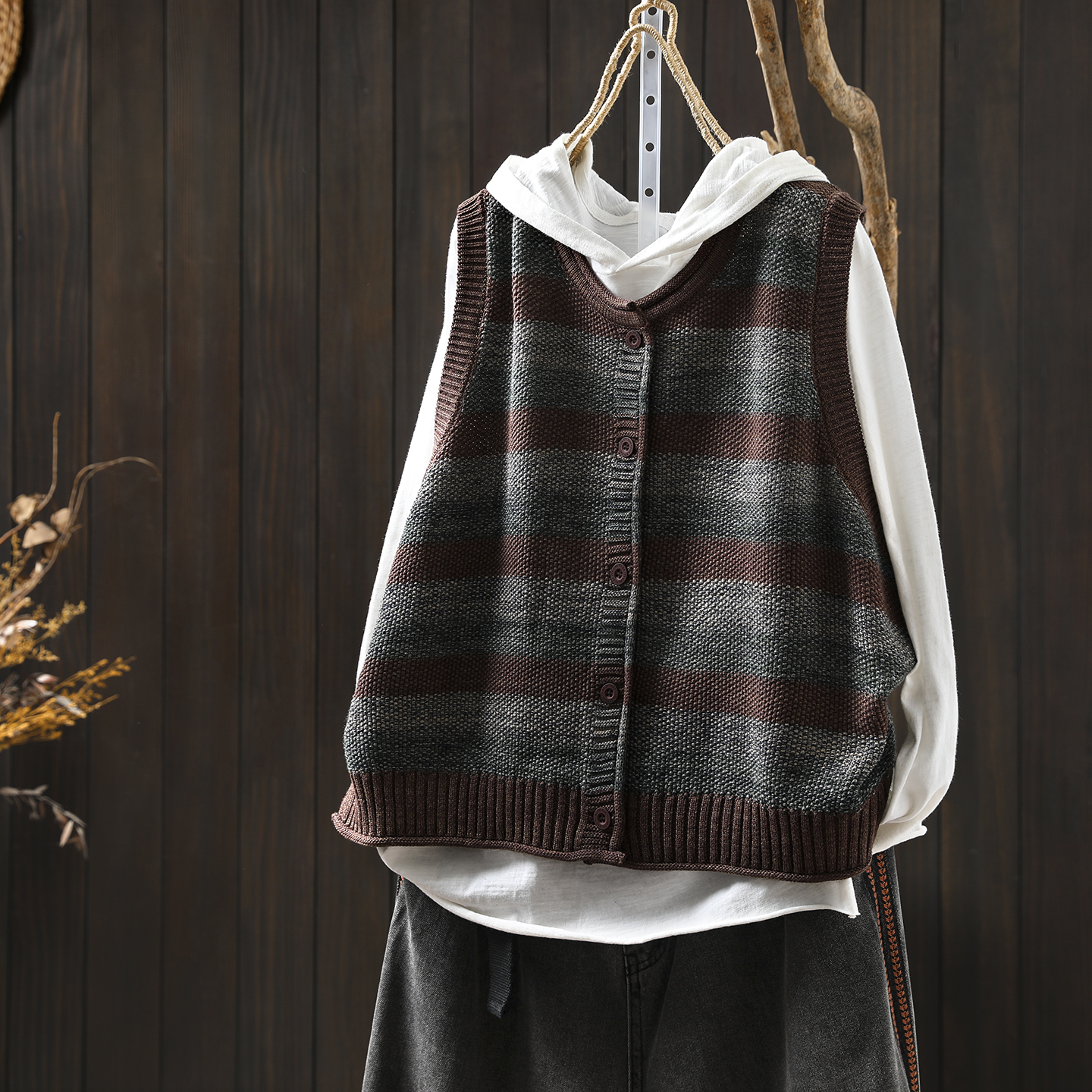 针织马甲女秋外穿2025新款条纹时髦洋气独特漂亮叠穿宽松马夹背心