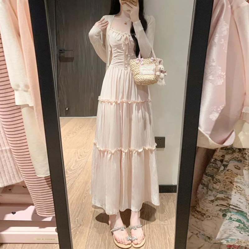 法式性感蕾丝吊带连衣裙女夏季度假风收腰蛋糕裙a字裙+防晒衣套装