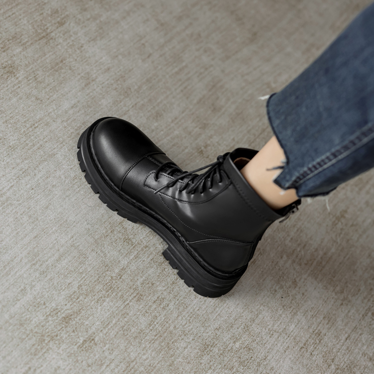 瘦瘦靴2025新款马丁靴黑色英伦风高级感时尚百搭粗跟短靴女时装靴