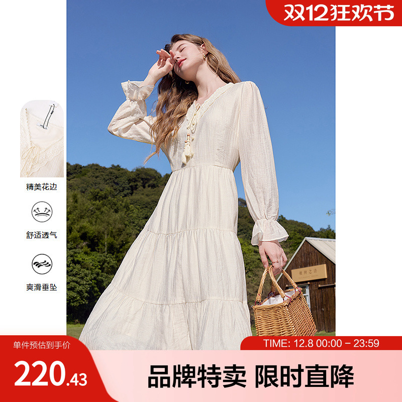 2025百图气质流苏绑带连衣裙花边V领收腰裙子