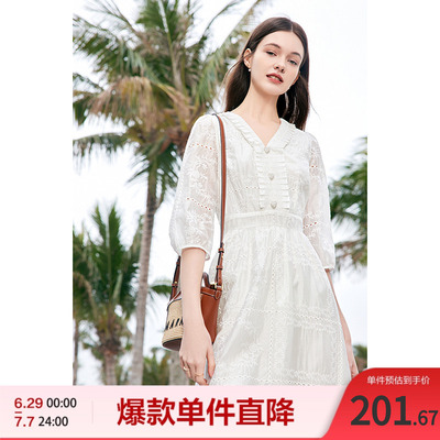 betu百图百搭小白裙夏款显瘦压褶V领镂空蕾丝拼贴中袖连衣裙