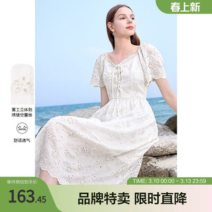 betu百图镂空蕾丝连衣裙夏款立体刺绣波浪花边收腰小白裙