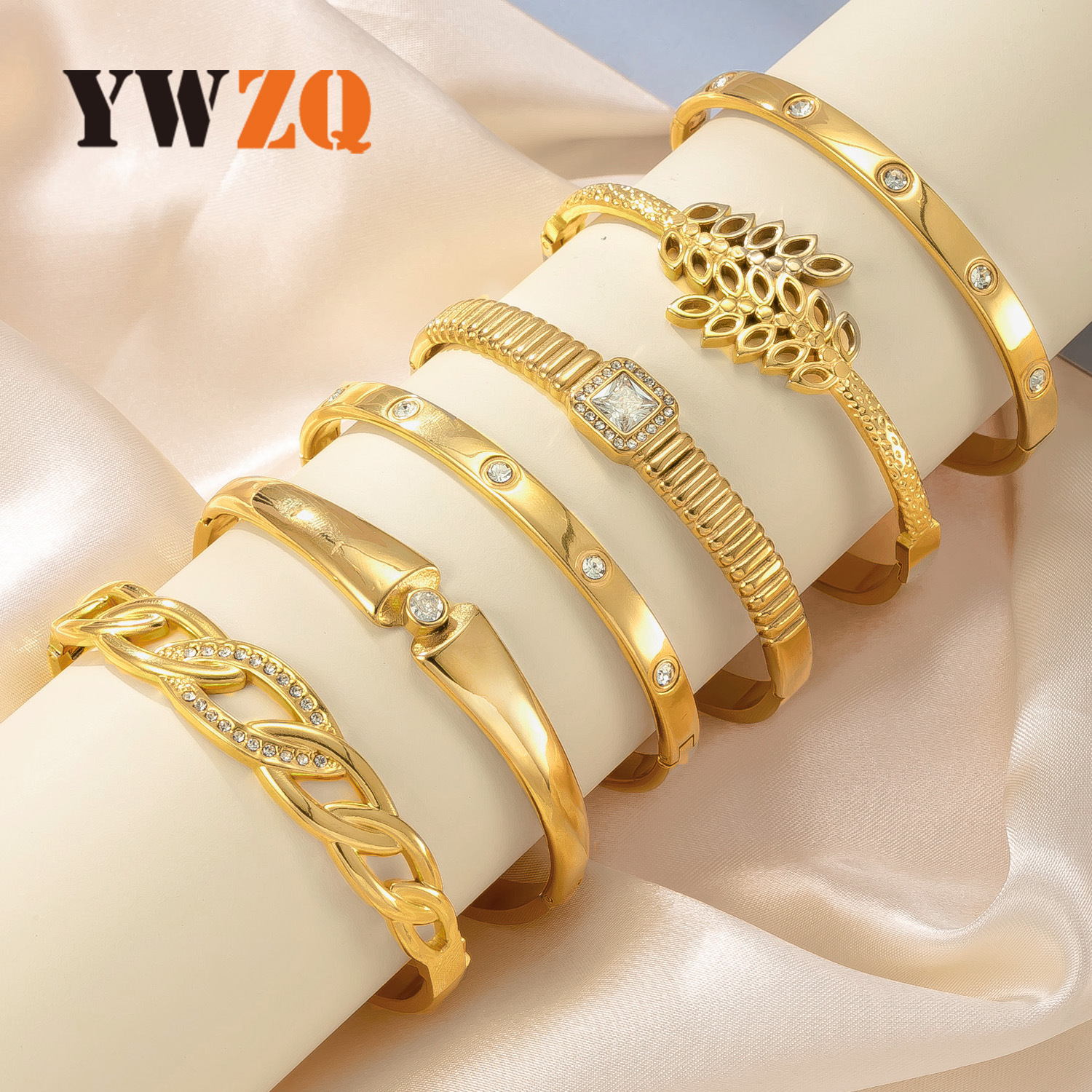 欧美跨境不锈钢手镯 方形镶钻卡扣手环轻奢镀18K金钛钢饰品