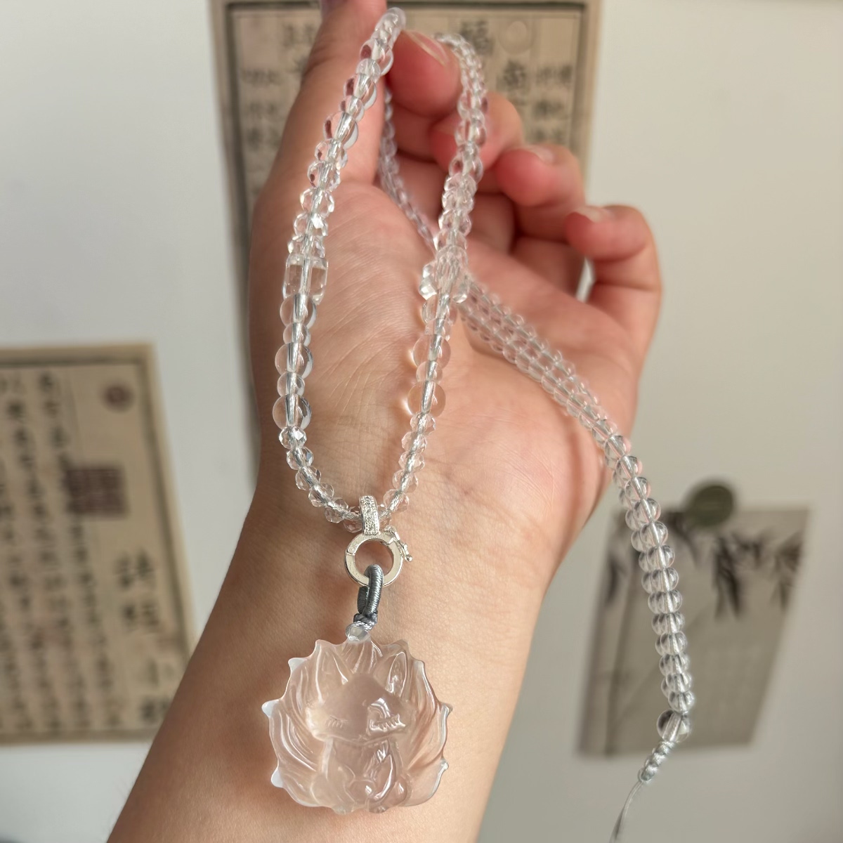 天然白水晶九尾狐吊坠水晶项链狐牌狐狸女毛衣链简约清冷感锁骨链