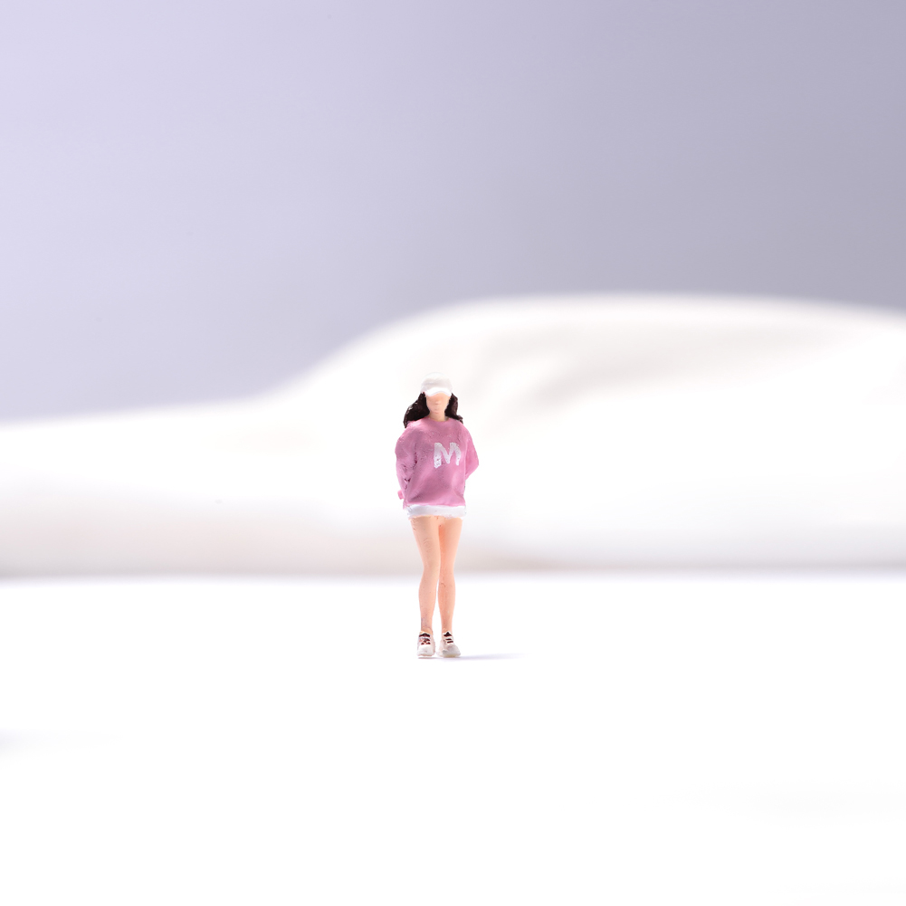 1/64背手长袖女小人偶摆件