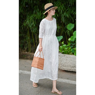有间出品夏季新款双层白色绣花中袖连衣裙圆领宽松系带大摆长裙