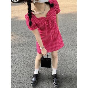 可盐可甜美泡泡袖树莓红色格子连衣裙女夏小个子短裙子纯欲风显白