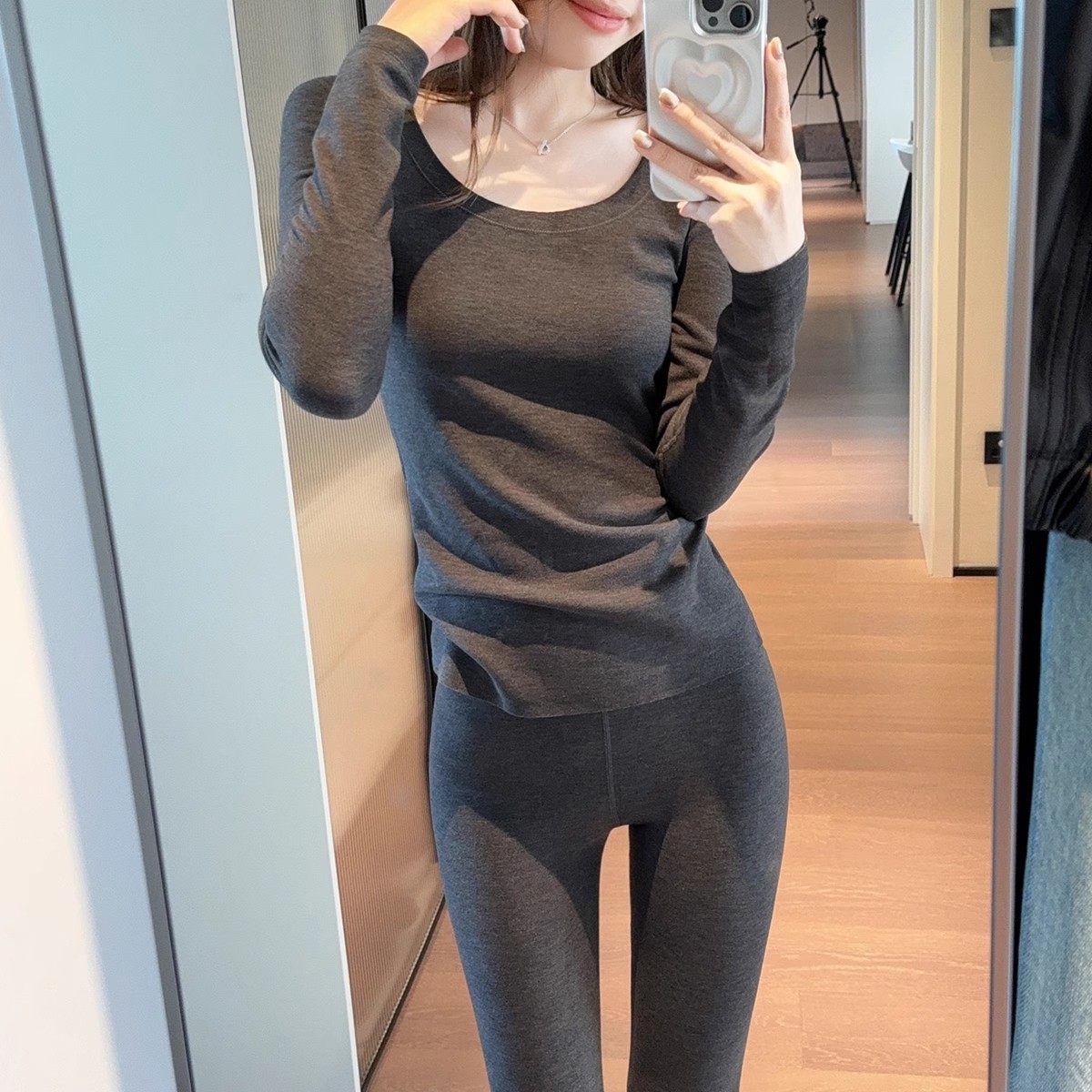 WTHEONE巨好穿德国拜耳膨体德绒X暖燚绒山羊绒自发热保暖套装24新