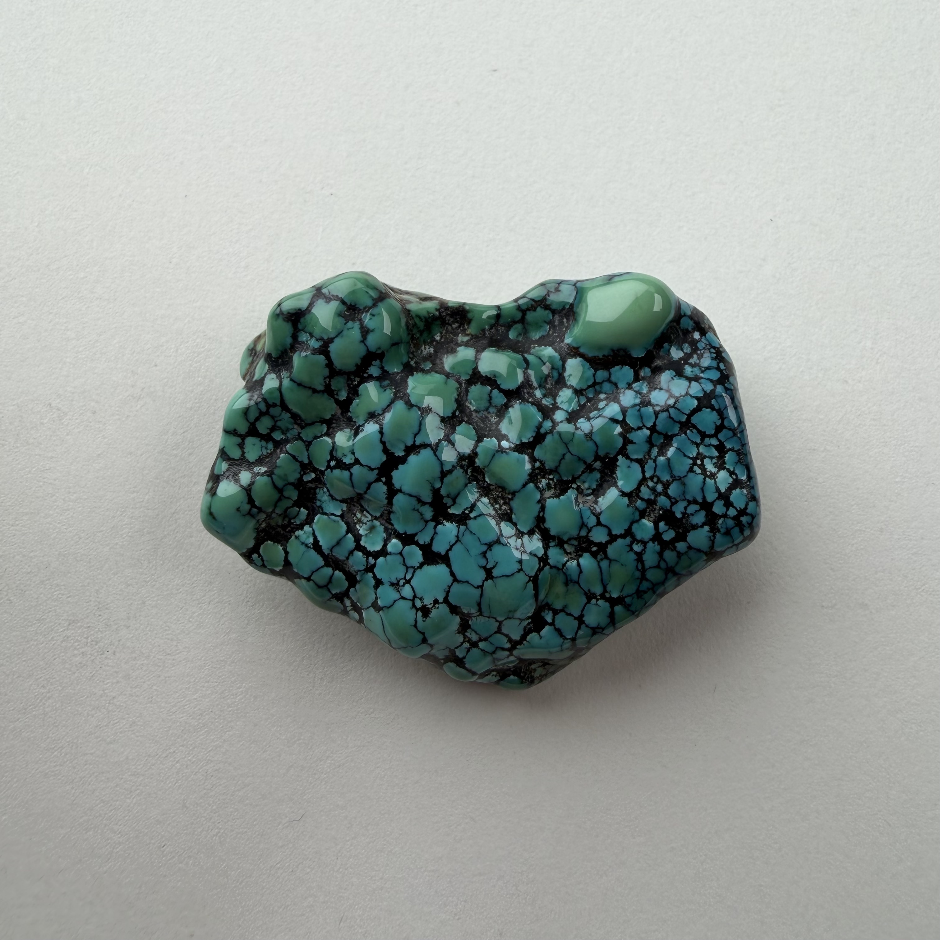 特色绿松石网花随形长36.8mm宽27厚12.9原矿瓷釉级特色吊坠15.2g