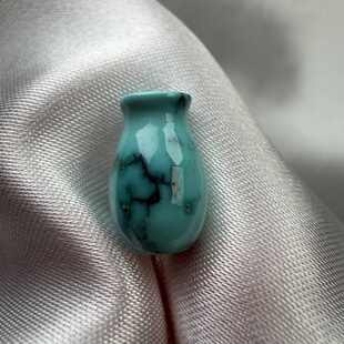 绿松石水草纹宝瓶7.9mm长12.5mm湖北原矿瓷釉级隔珠配饰