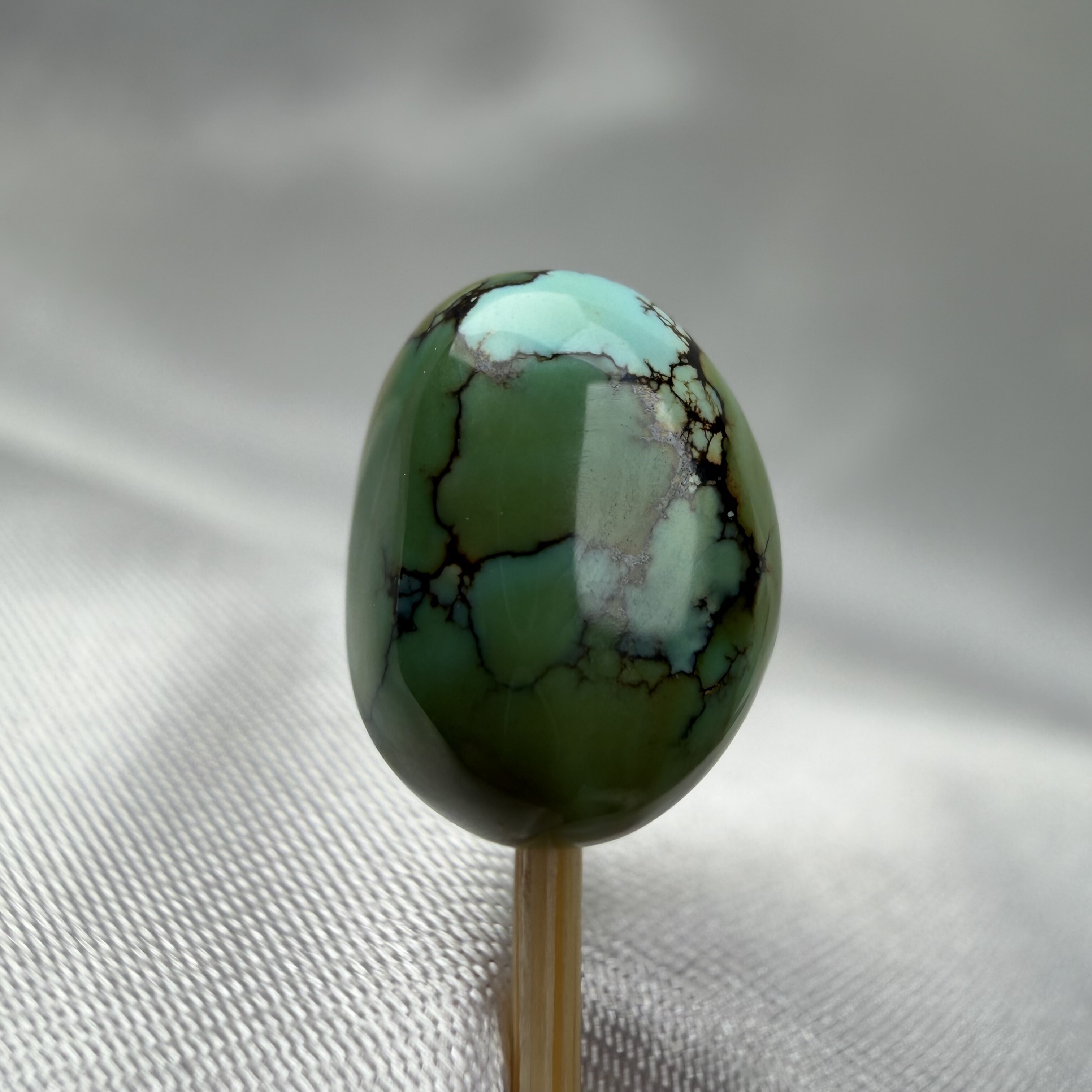 绿松石水波纹糖豆8.1mm厚6.6mm长10.2mm湖北原矿瓷釉级特色随形