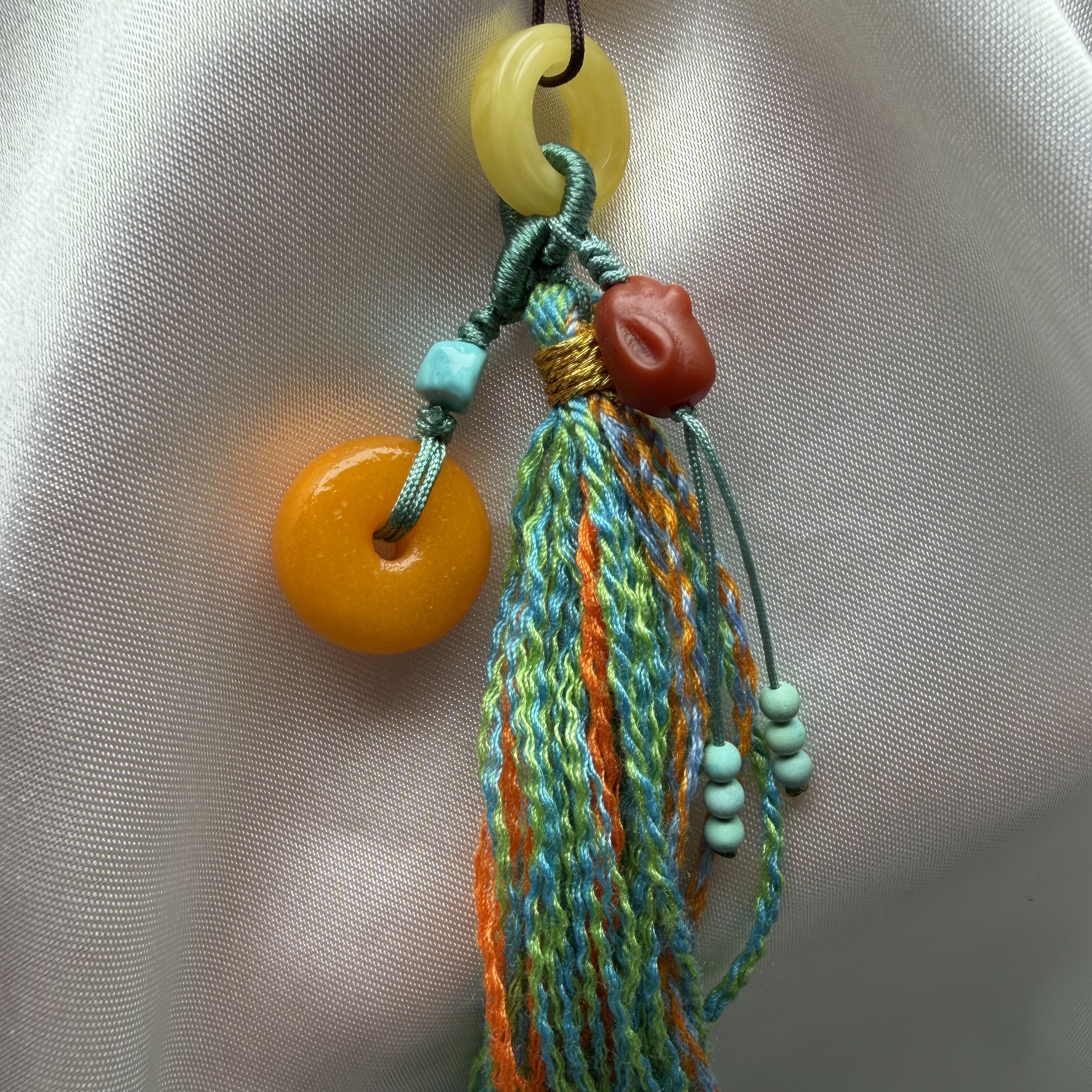 原矿绿松石随形流苏搭配蜜蜡跑环饼子南红DIY设计