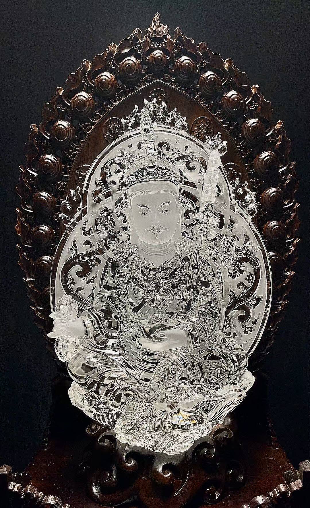 天然白水晶莲花生大士佛像摆件供奉佛堂摆件家居风水装饰