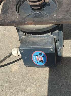 出售SMC IEC电机，型号YSJ7124，370W功率，2议价