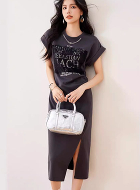 R3317网红印花连衣裙女落肩修身T恤裙子小个子设计感开衩长裙