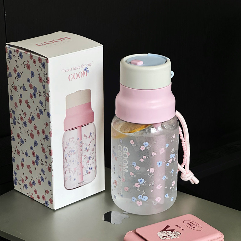 GOOM夏季大容量水杯女生高颜值吸管杯学生新款便携外带咖啡杯子