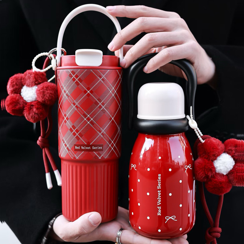 世大家保温杯女生高颜值车载吸管水杯新款便携外带咖啡杯子礼物