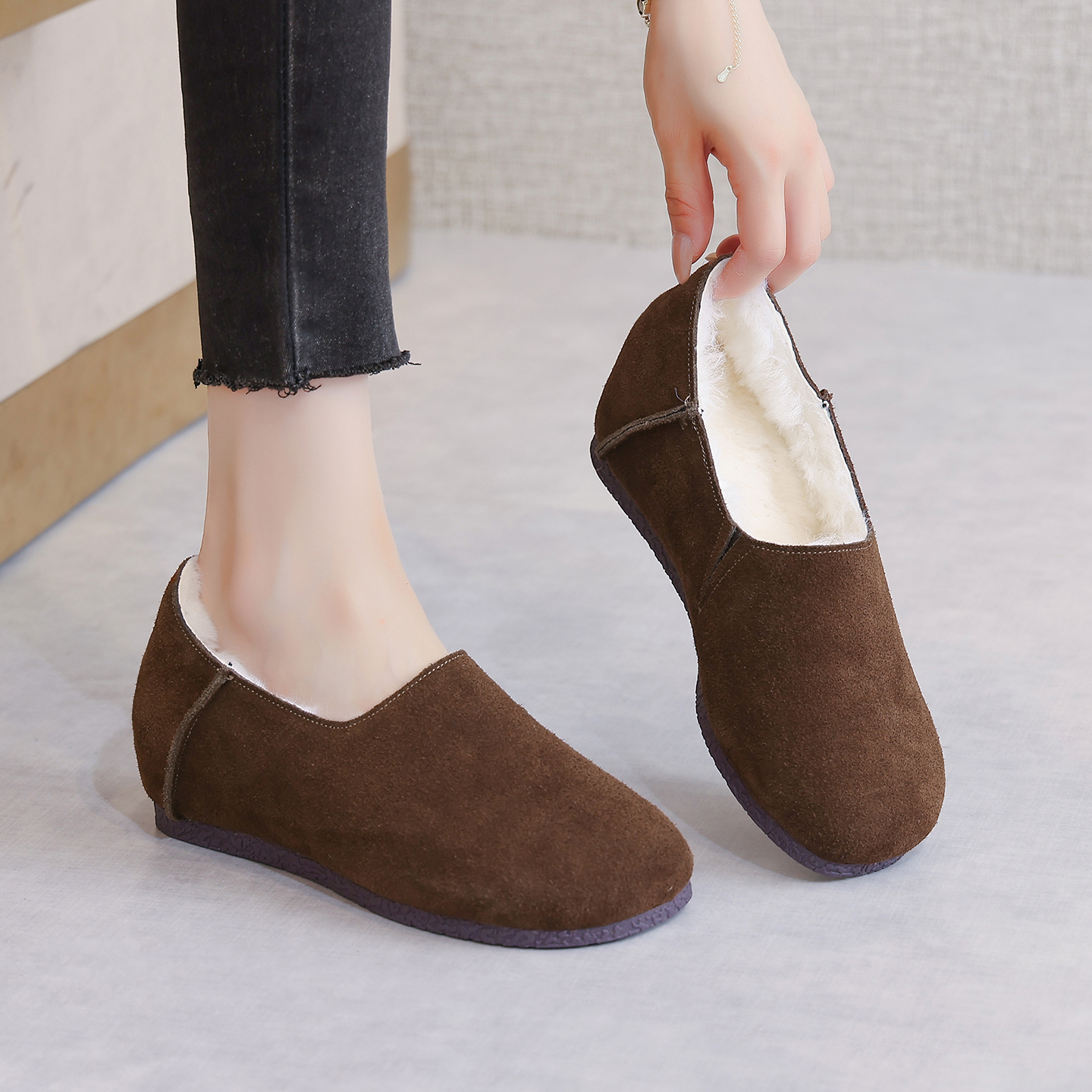 小土豆勃肯鞋女一脚蹬新款软底加绒豆豆鞋羊皮毛一体内增高毛毛鞋