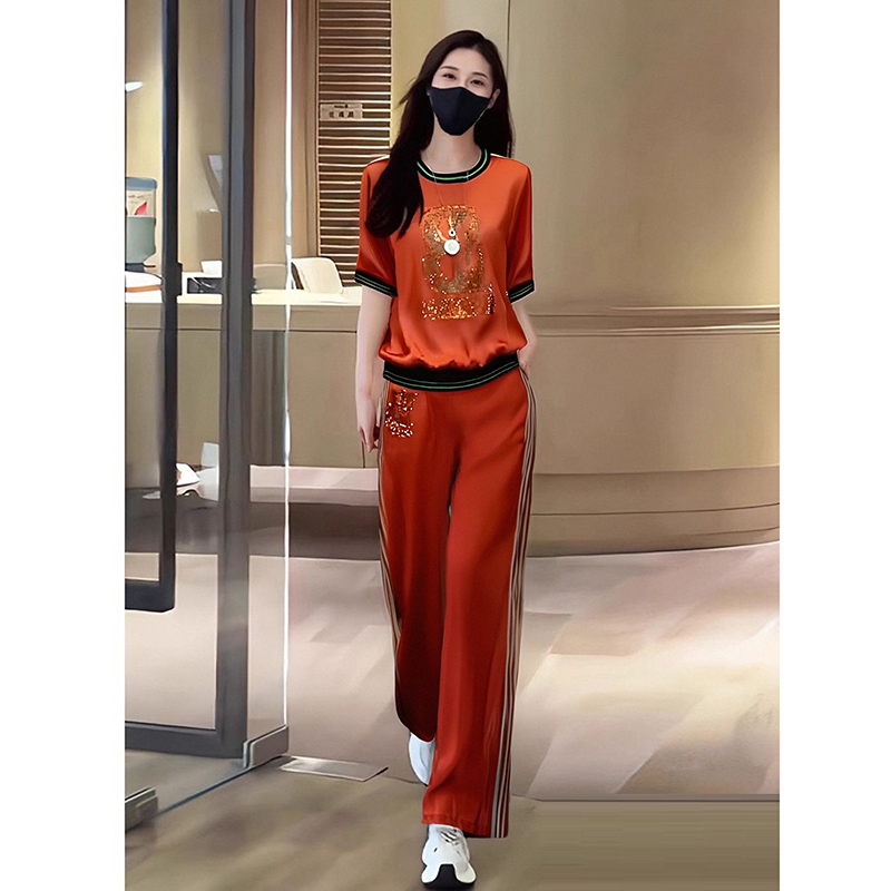 2025年夏季轻奢炸街减龄烫金圆领五分袖条纹运动衫卫裤两件套装女