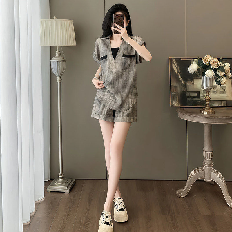小个子时髦百搭套装女2026年夏季新款假两件撞色上衣短裤两件套潮