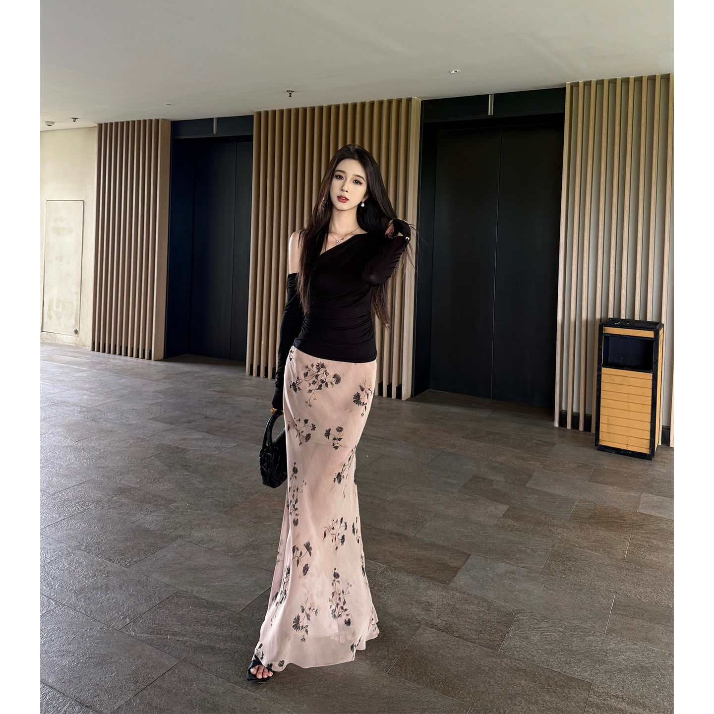 by onion 高腰垂感印花长款半身裙女2026春新款碎花鱼尾包臀裙子