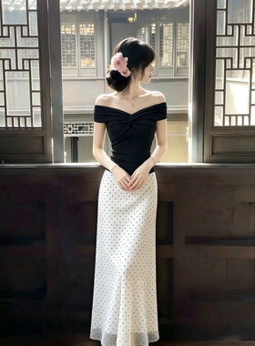 白色波点半身裙女夏日绝美a字长裙包臀裙一字肩上衣韩系两件套装