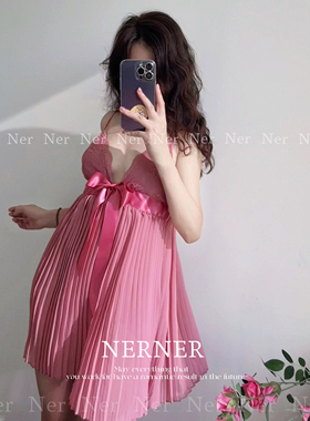 NERNER穿上心情变美睡裙* 古典桃粉色性感蝴蝶结百褶吊带睡裙显白