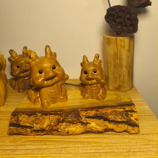 香樟木纯手工雕刻小龙十二生肖摆件木雕礼物驴木匠防蚊虫卡通可爱