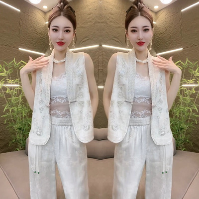 重工钉珠v领砍袖马甲+阔腿裤百搭