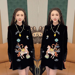 新中式时尚丝绒两件套女2026春新款重工刺绣马中长款马甲裙打底衫