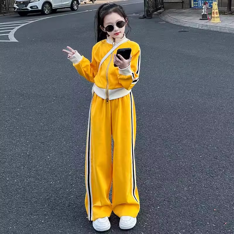 法国女童春秋款运动套装2