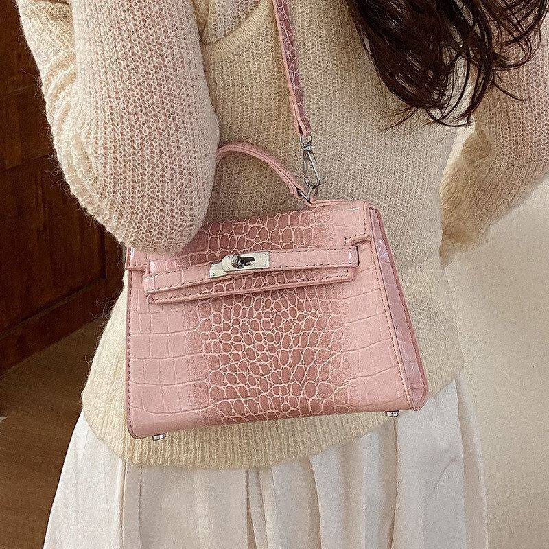 2026手提高级斜挎包百搭质感新款鳄鱼纹小众超火小方包包包时尚女