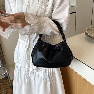 2026春季新款单肩包女单肩手提包女性磁扣均码2026年夏季