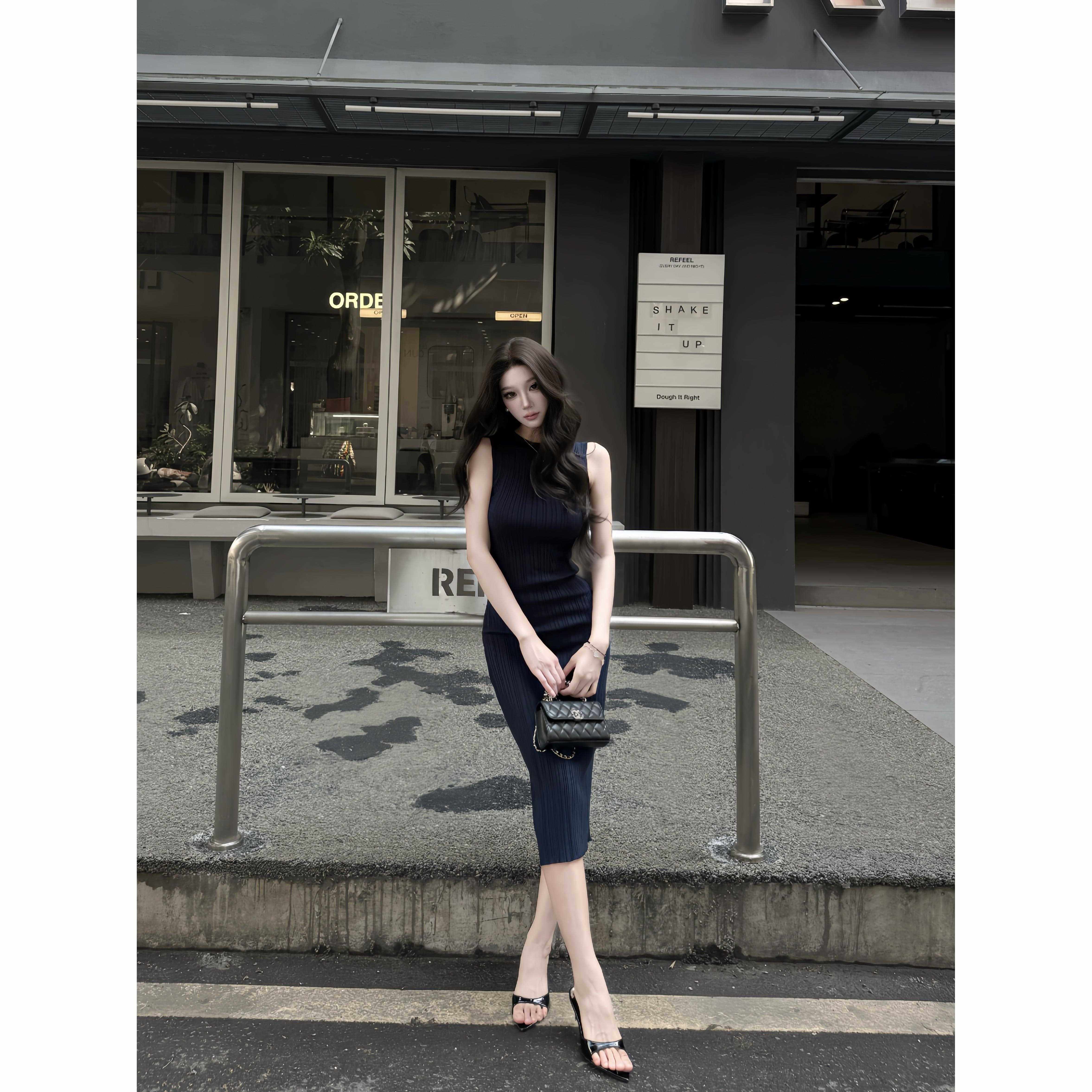 AWMUMU高智感针织无袖背心裙包臀裙女御姐风修身显瘦内搭连衣裙女