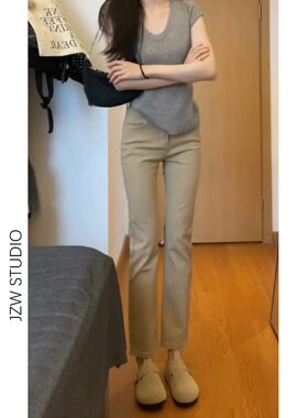 经典卡其色老钱风直筒牛仔裤女2026春季新款高腰弹力九分裤烟管裤