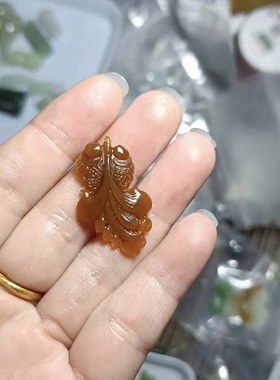 天然和田玉糖玉金鱼吊坠男女款新疆且末料玉石挂件项链送女友礼物
