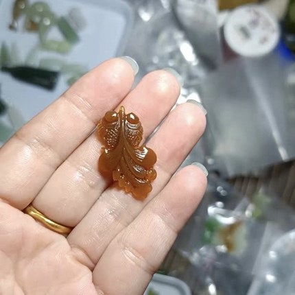 天然和田玉糖玉金鱼吊坠男女款新疆且末料玉石挂件项链送女友礼物