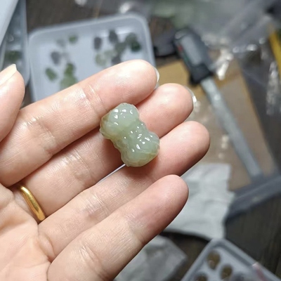 天然和田玉并蒂莲桶珠双头莲花转运珠路路通精雕并蒂莲diy手链串