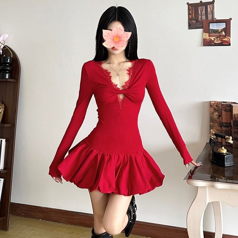 新款大码胖MM氛围感甜辣妹蕾丝v领连衣裙性感修身显瘦蓬蓬短裙子